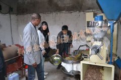 企鹅榨油机油坊生产现场
